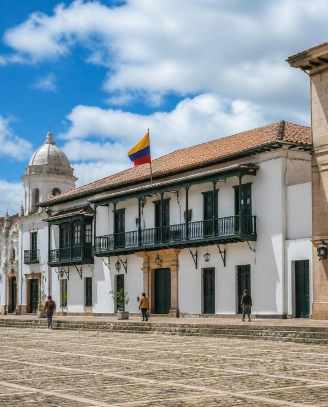 Alcaldía en la plaza de un municipio de Boyacá